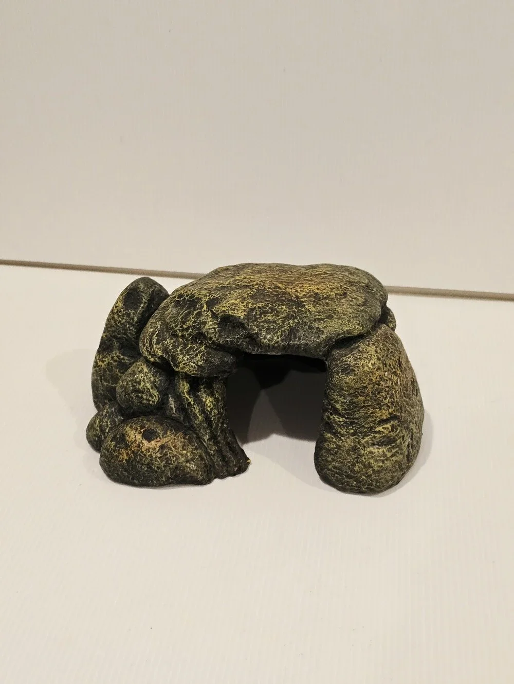 Reptile Rock Hide Cave Hideout Decor